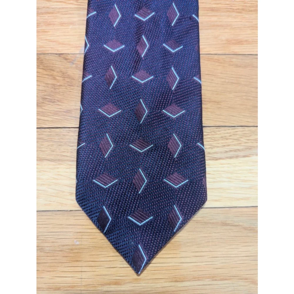 Barneys New York Navy Burgundy Geometric Silk Tie